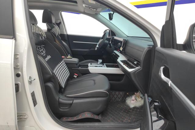 Hyundai ix35 2023 2.0 L DLX — фото 15