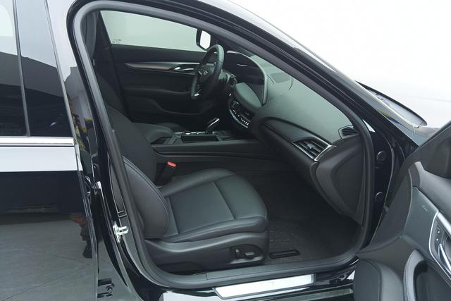 Cadillac CT5 2024 28 T Luxury Pro — фото 8