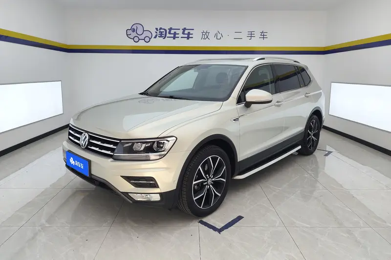 Volkswagen Tiguan L — фото 1