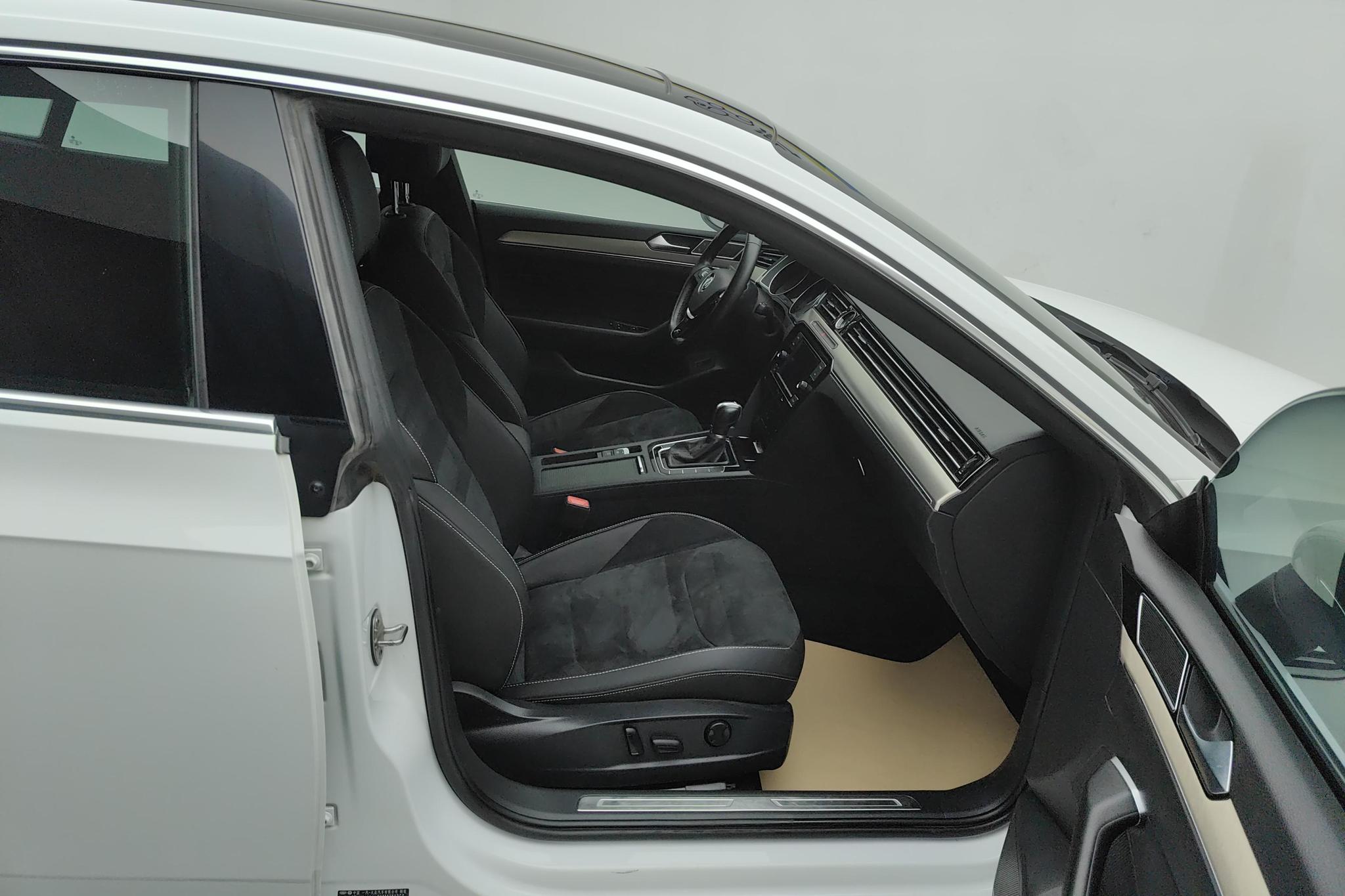 Volkswagen Passat CC CC 2020 330TSI VI