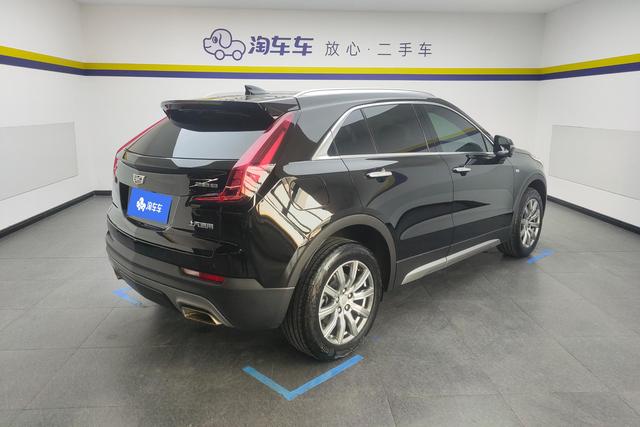 Cadillac XT4 2022 28 T 2 WDLuxury — фото 4