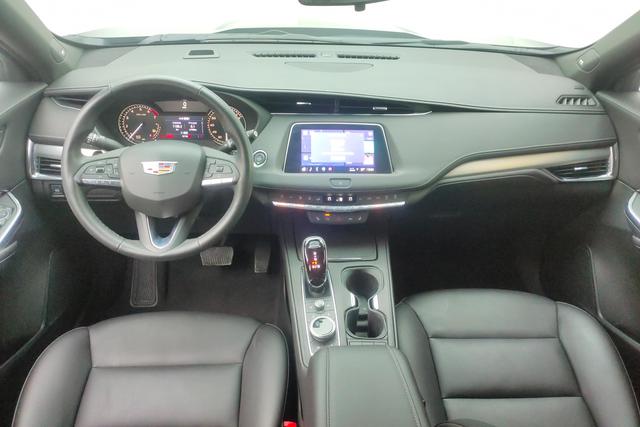 Cadillac XT4 2022 28 T 2 WDLuxury — фото 13