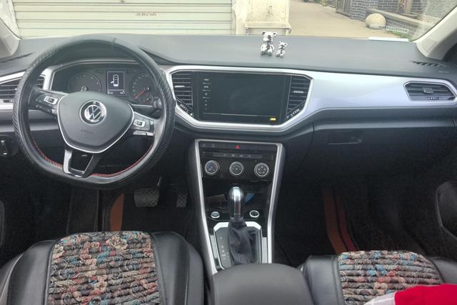 Volkswagen T-Roc 2022 280 TSI DSG 2 WD PLUS — фото 10