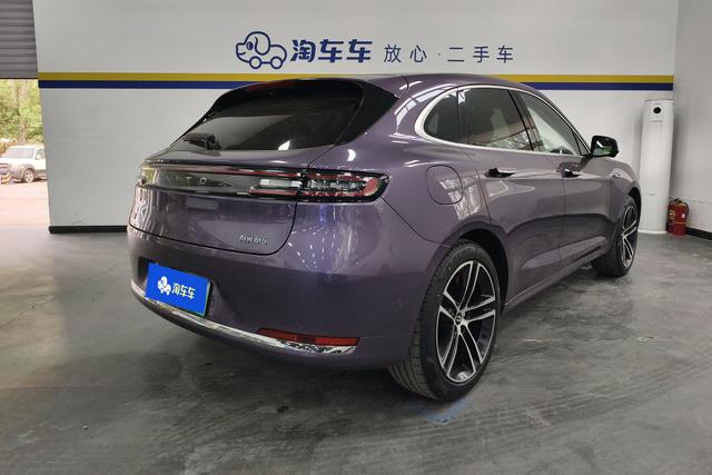 AITO M5 2025 EREVUltra 4 WD — фото 3