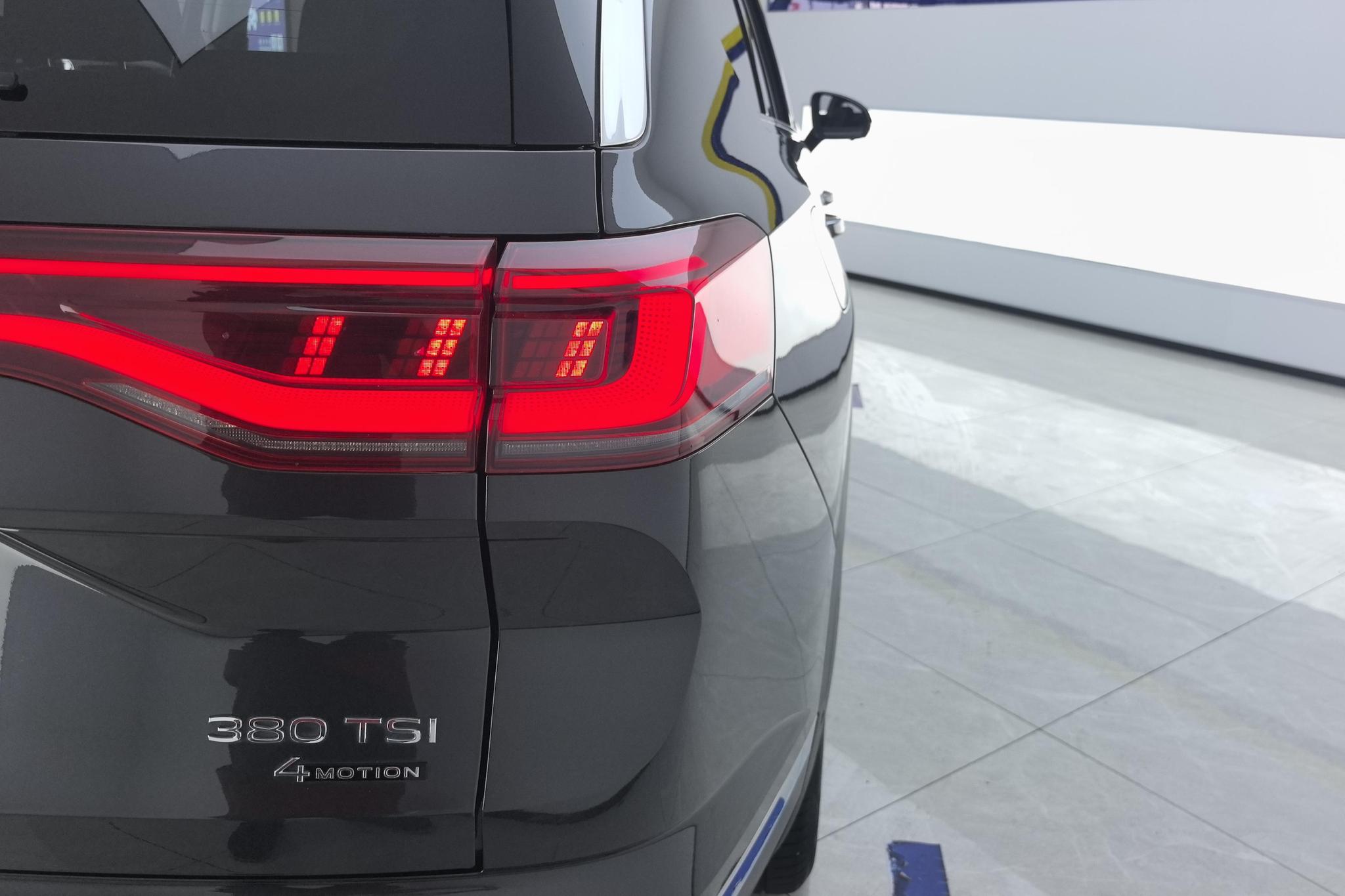 Volkswagen Viloran 2021 380TSI Luxury Pro