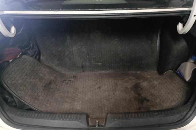 Volkswagen Jetta 2017 1.5 L MTComfort — фото 17