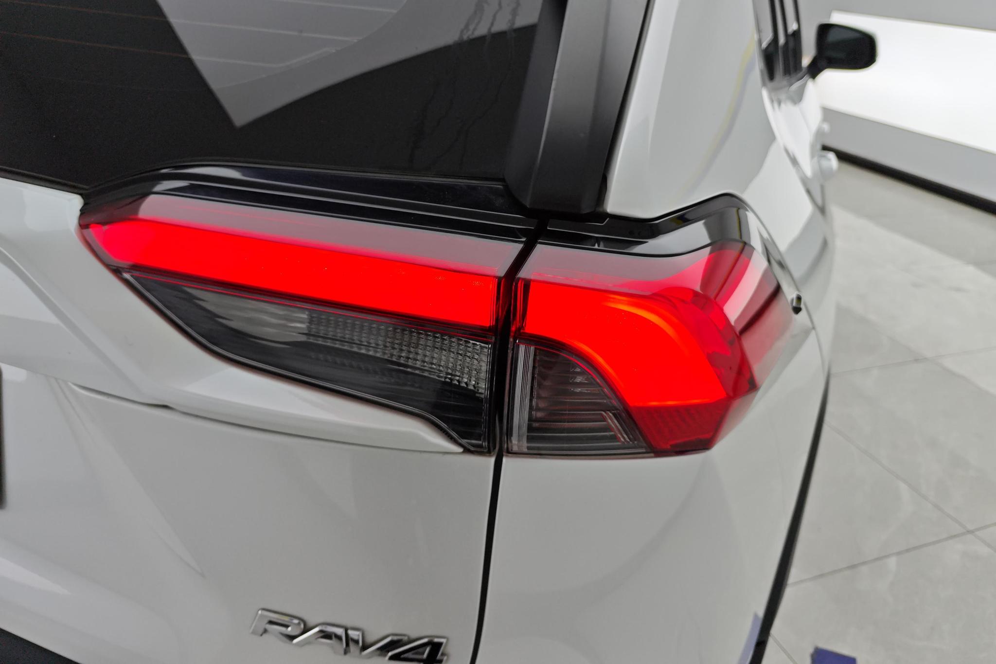 Toyota RAV4 2021 2.0L CVT Plus
