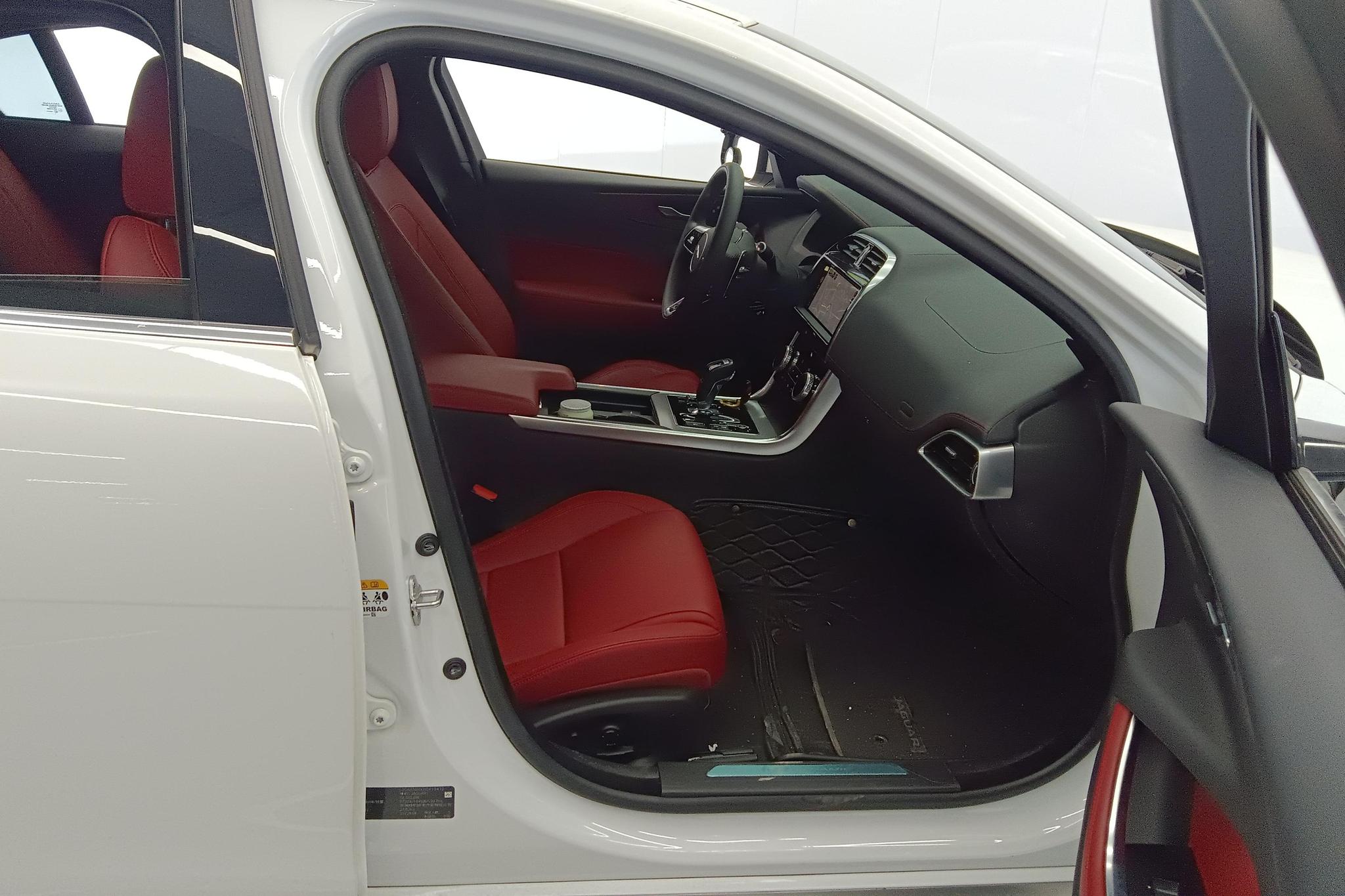 Jaguar XEL 2021 2.0T 250PS R-DYNAMIC S Sport