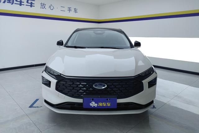 Ford Mondeo 2023 Eco Boost 245 Luxury — фото 2