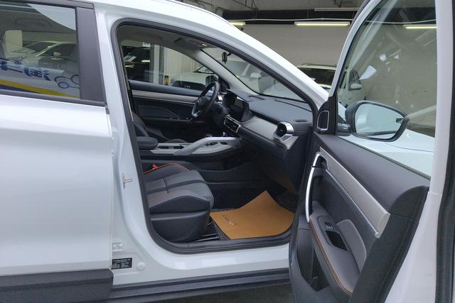 Geely Coolray 2024 1.5 T DCT — фото 16