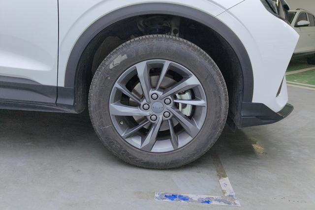 Geely Coolray 2024 1.5 T DCT — фото 10