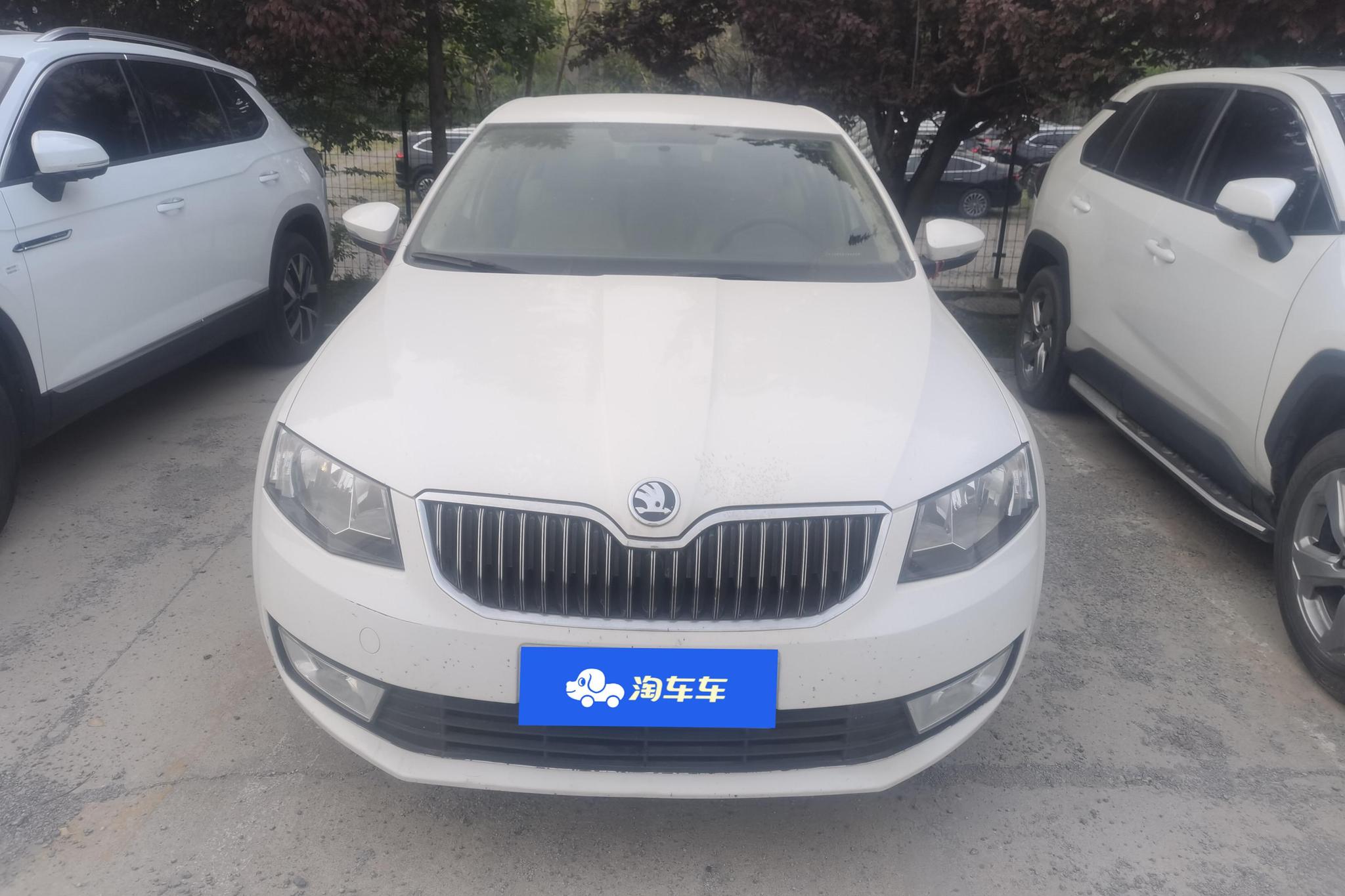 Skoda Octavia 2015 1.6L AT