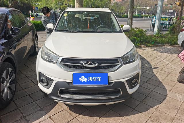 Chery Tiggo 3 2015 1.6 L MT — фото 2
