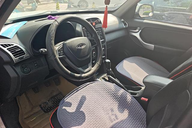 Chery Tiggo 3 2015 1.6 L MT — фото 16