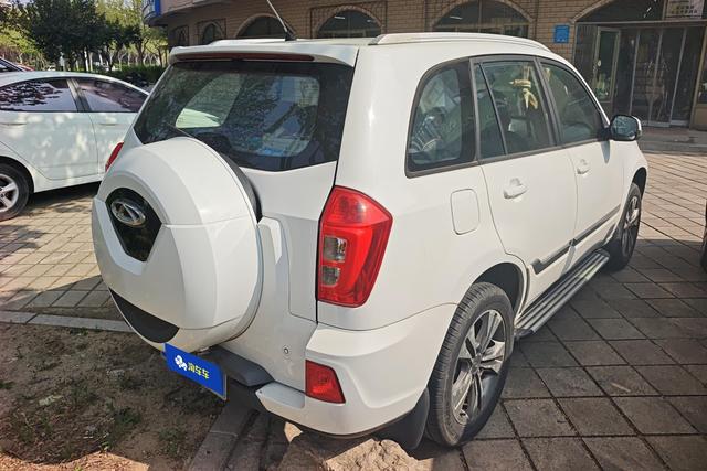 Chery Tiggo 3 2015 1.6 L MT — фото 3