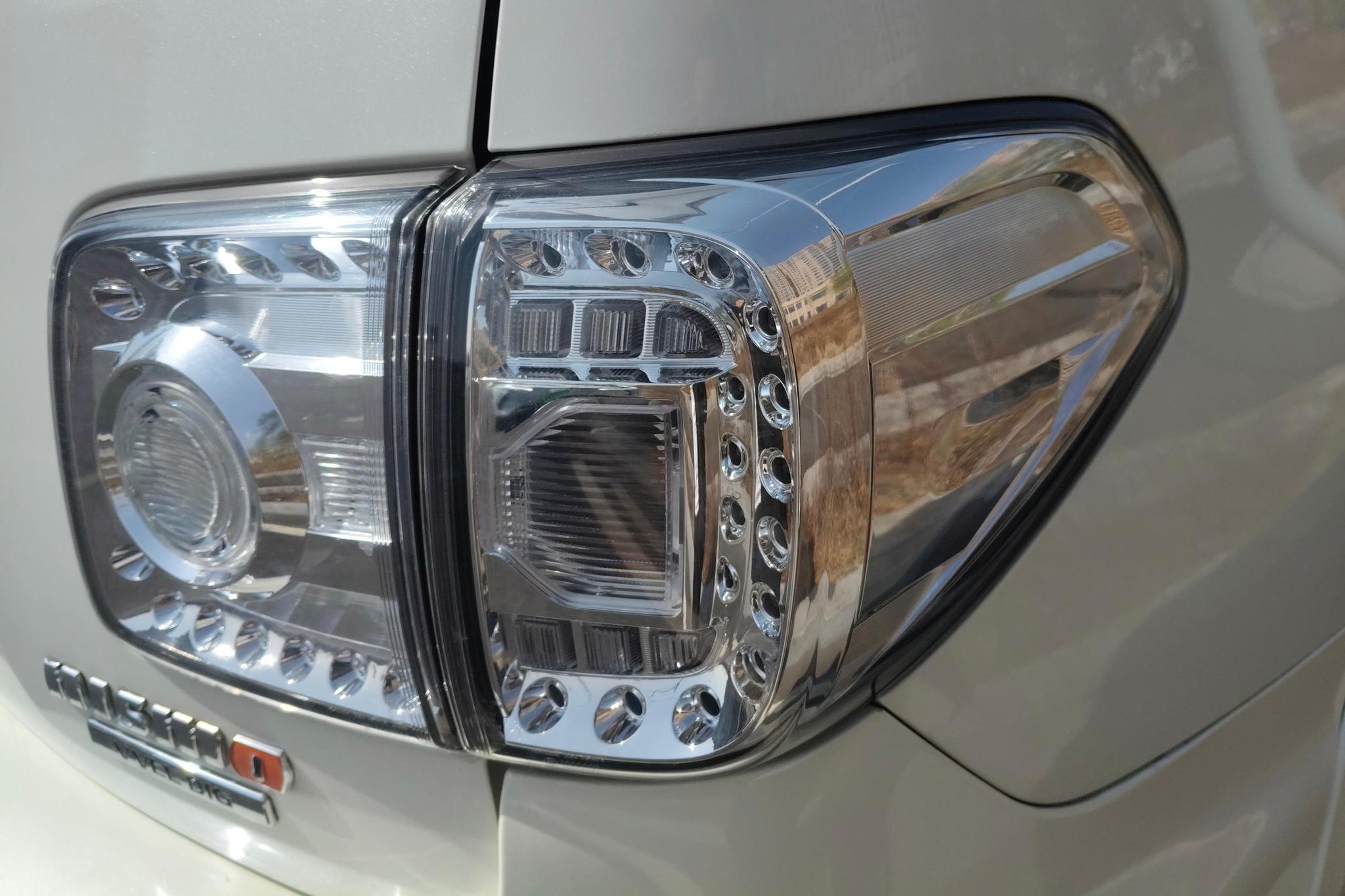 Nissan Patrol 2017 4.0L AT 5 мест