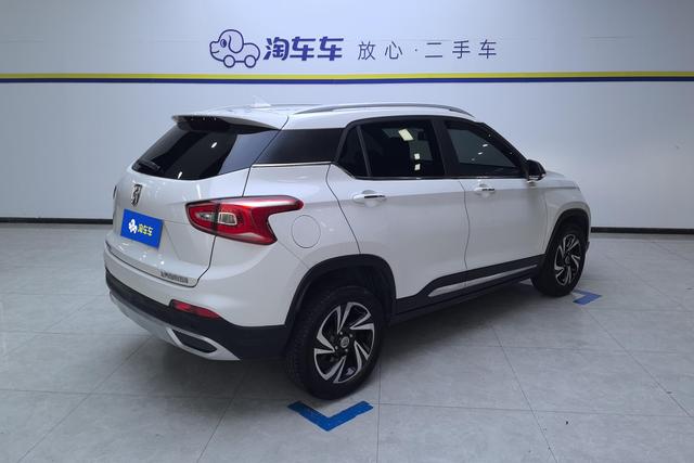 Wuling Baojun 510 2017 1.5 L MTLuxury — фото 3