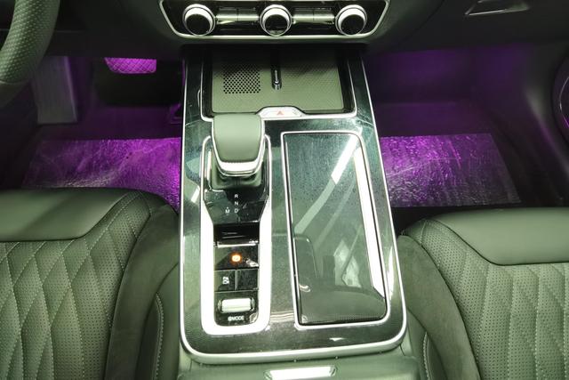 Hongqi HS5 2023 2.0 T 4 WD Pro — фото 14