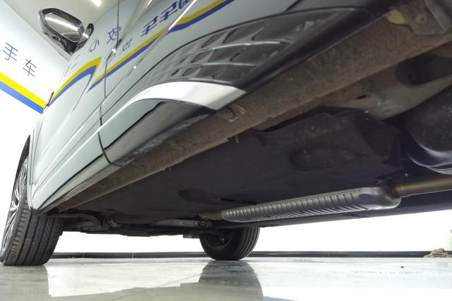 Hongqi HS5 2023 2.0 T 4 WD Pro — фото 6