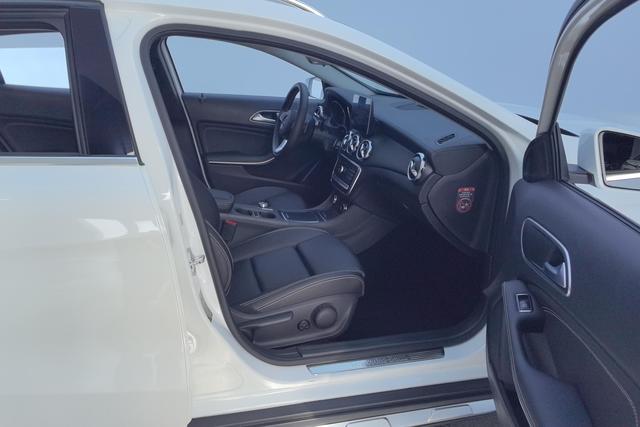 Mercedes-Benz GLA 2017 GLA 220 4 MATIC — фото 10