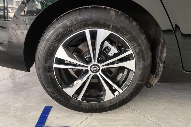 Nissan Sylphy 2023 1.6 L CVT — фото 10