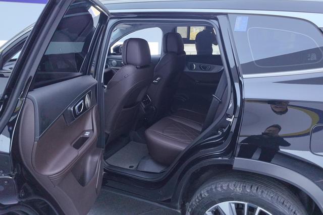 Chery 8 PRO 2024 390 T 2 WD 7 — фото 15
