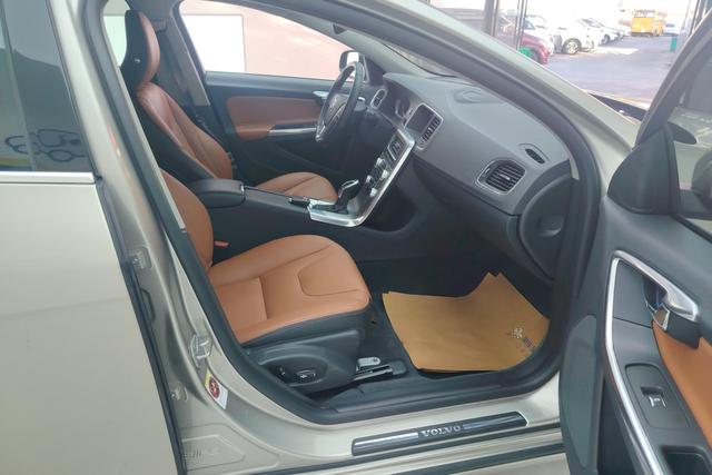 Volvo S60 2016 S 60 L T 4 — фото 9