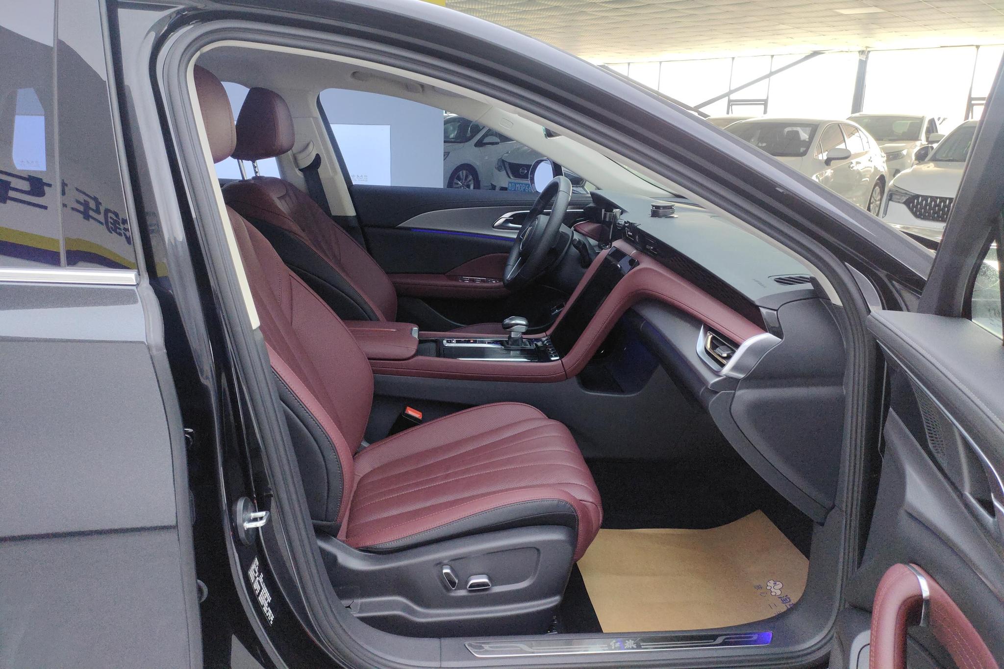 Hongqi H5 2023 2.0T AT