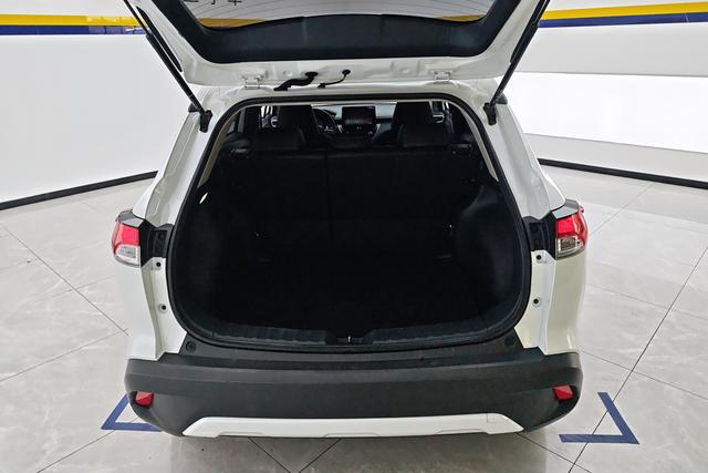 Toyota Corolla Cross 2022 2.0 L — фото 17