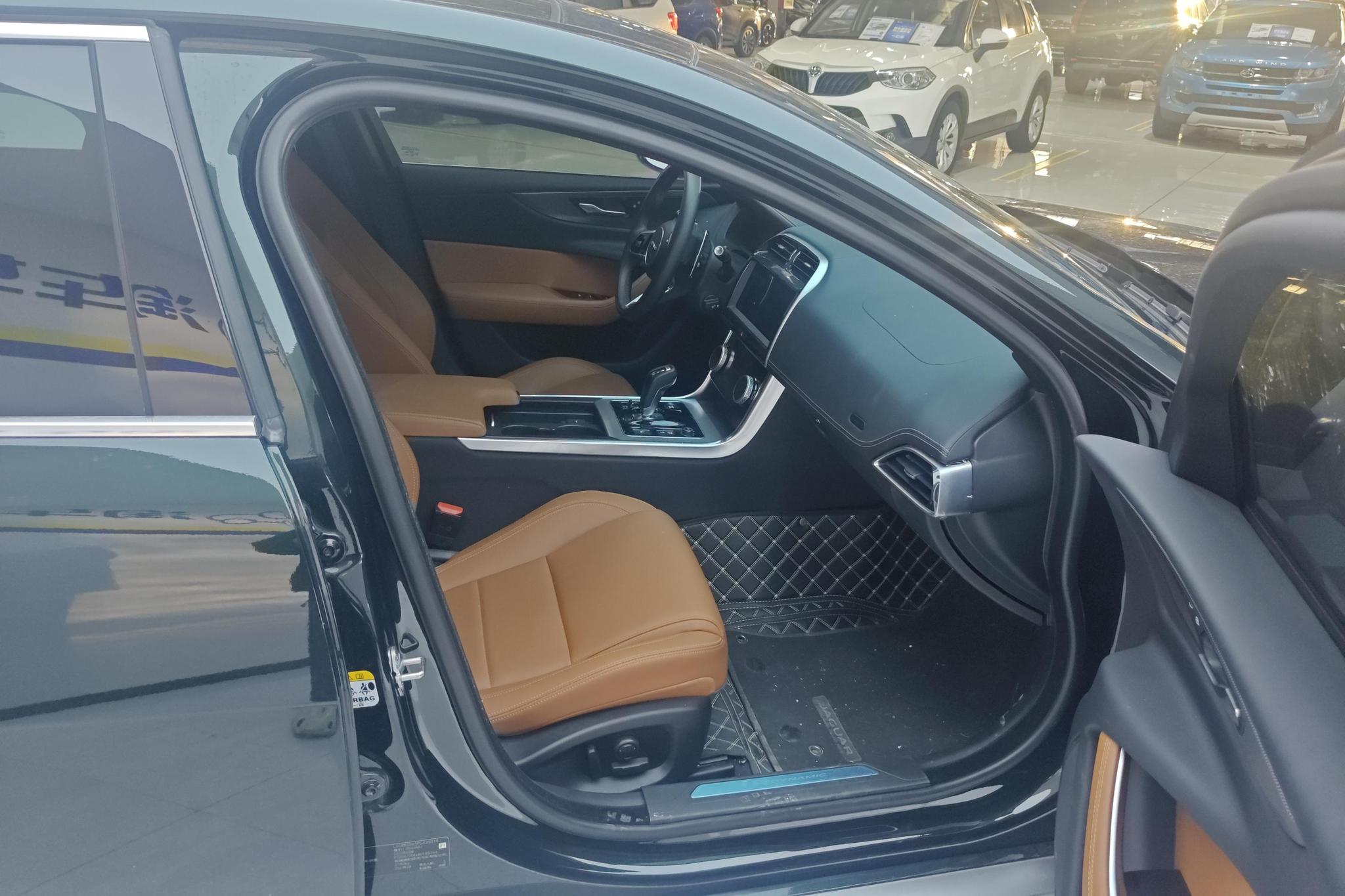 Jaguar XEL 2023 2.0T 250PS R-DYNAMIC S Sport