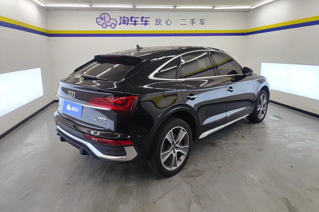 Audi Q5L Sportback 2021 40 TFSI Luxury — фото 3