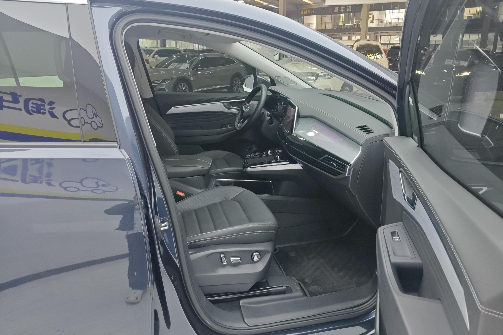 Volkswagen Viloran 2021 330TSI Luxury