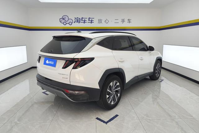 Hyundai Tucson 2023 L 1.5 T GLX 2 WD — фото 3