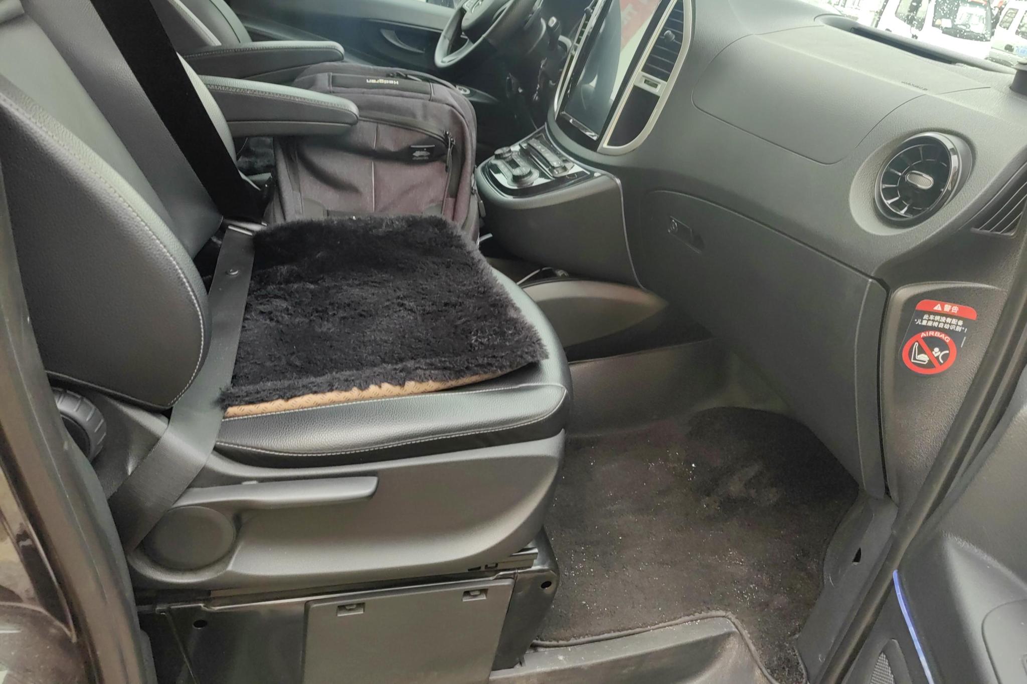 Mercedes-Benz Vito 2021 2.0T Elite 7 мест