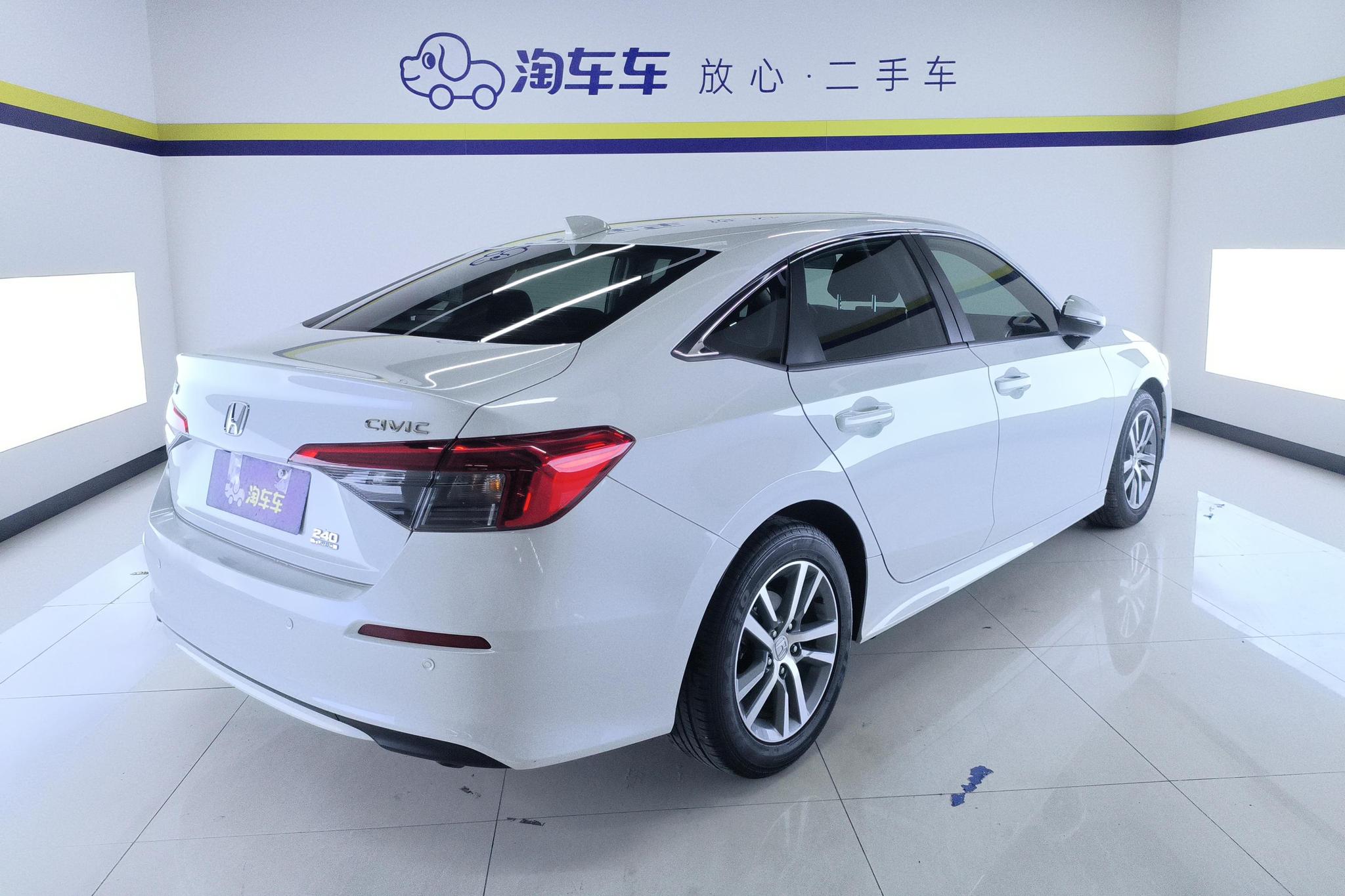 Honda Civic 2023 240TURBO CVT