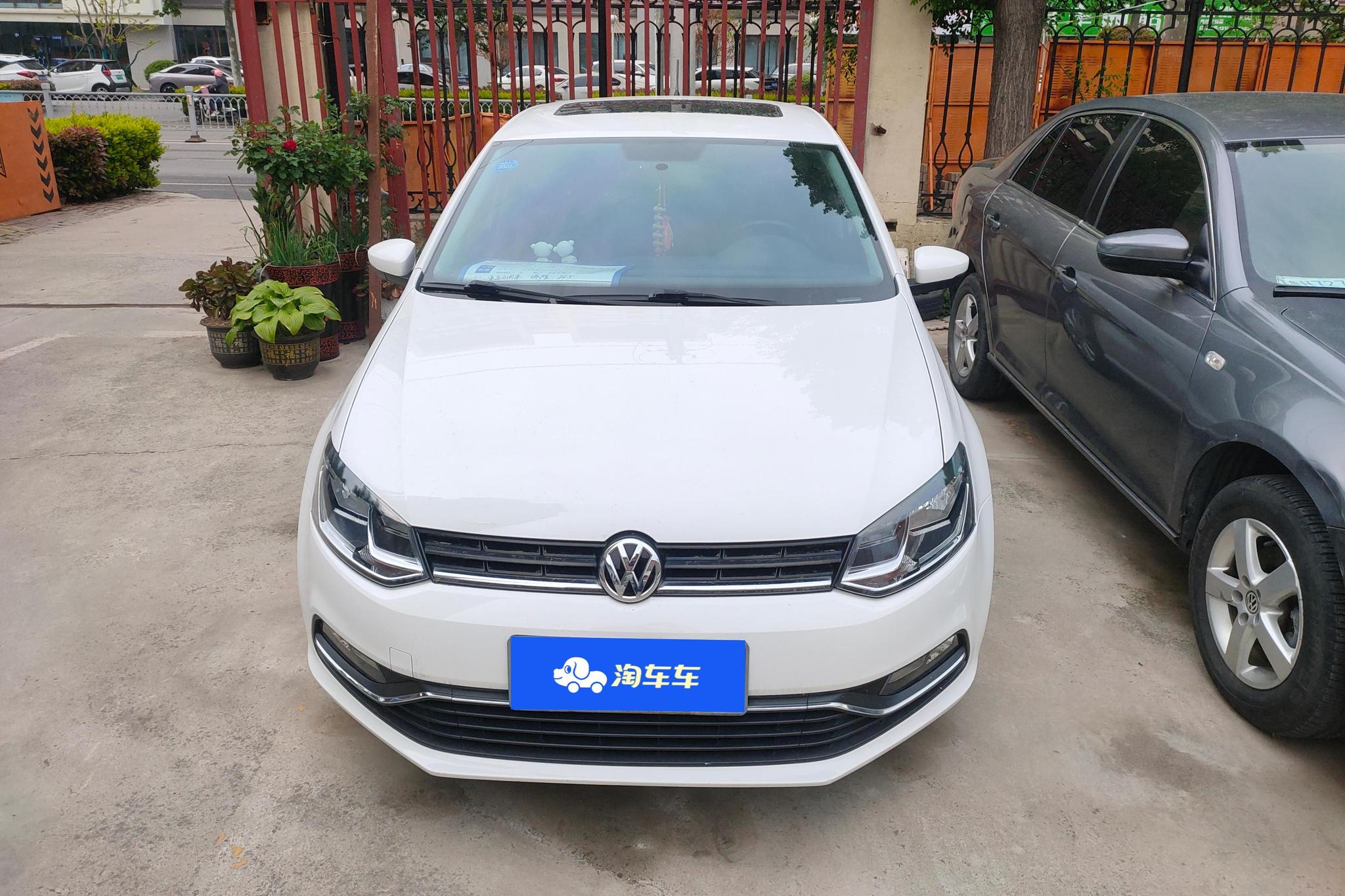 Volkswagen Polo 2018 1.5L AT