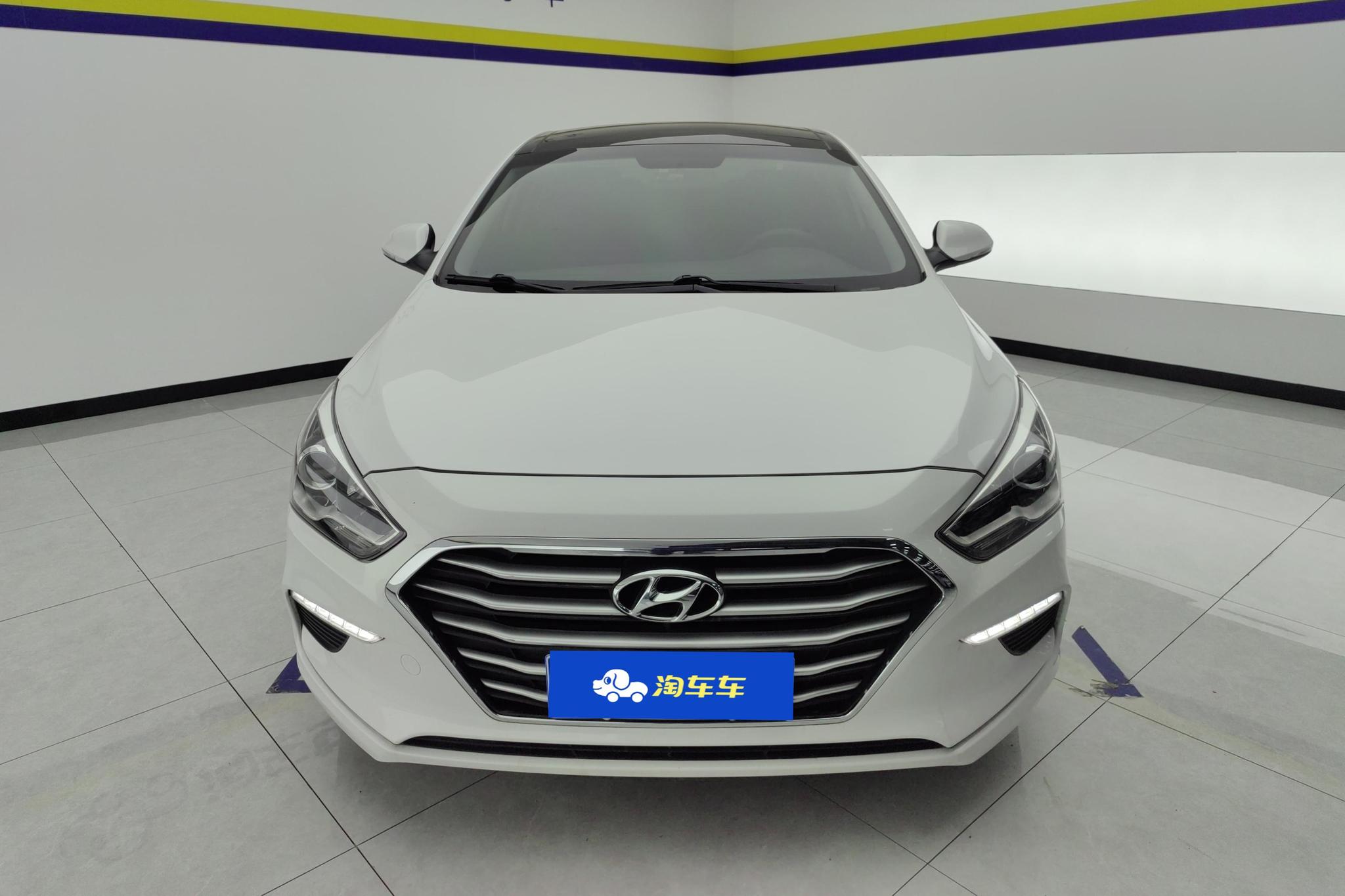 Hyundai Mistra 2017 1.8L AT GLS V