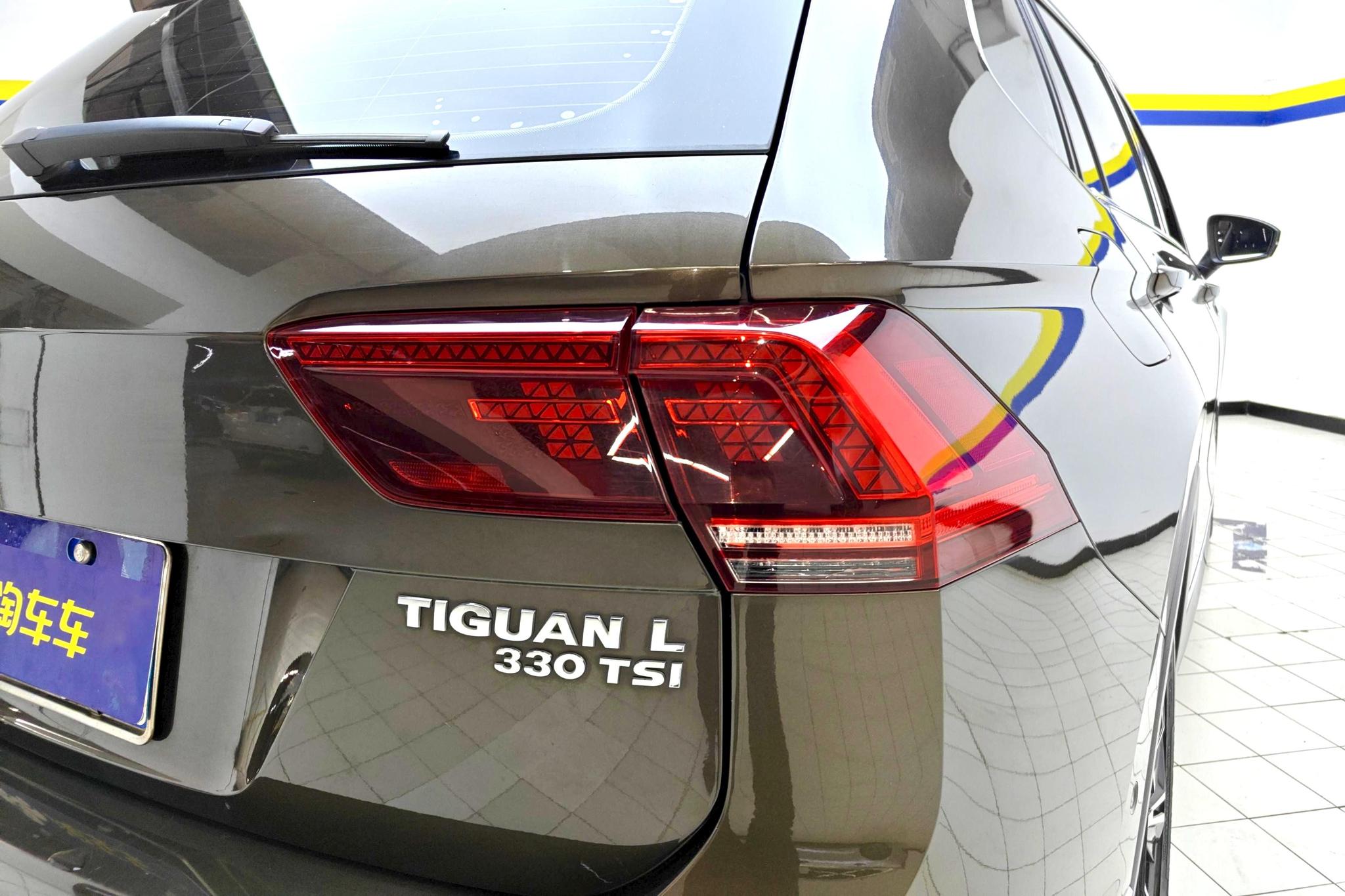 Volkswagen Tiguan L L 2017 330TSI AT Flagship