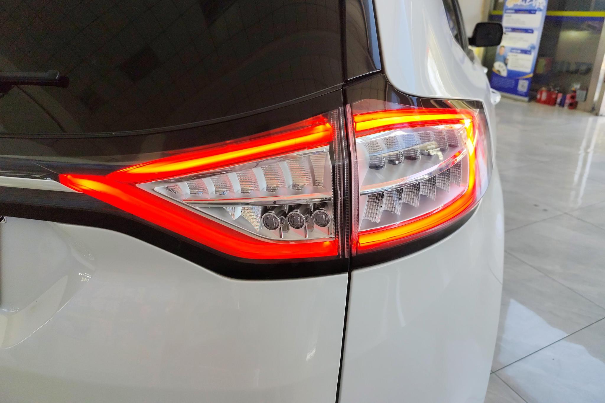 Ford Edge 2018 EcoBoost 245 7 мест V