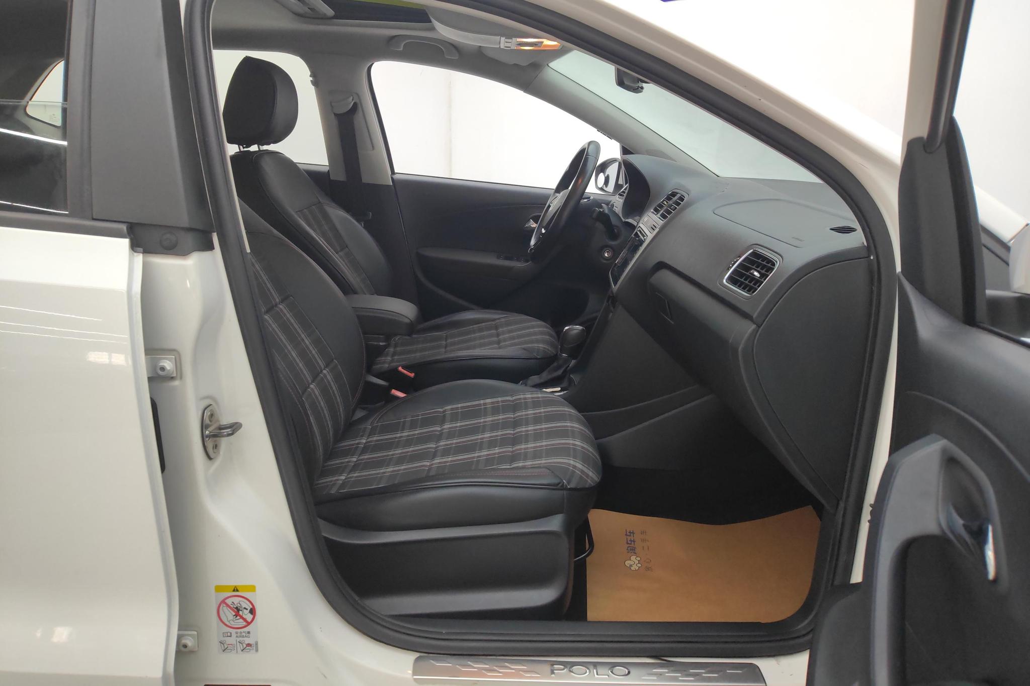 Volkswagen Polo 2016 1.6L AT Comfort