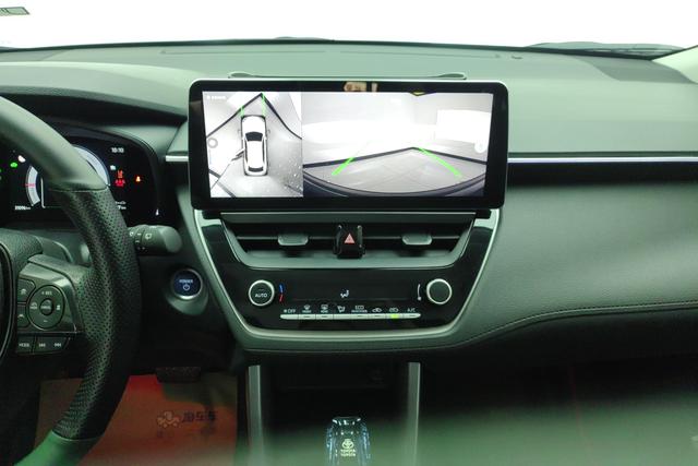 Toyota Corolla Cross 2023 2.0 L — фото 10