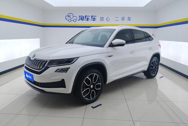 Skoda GT 2019 TSI 330 2 WD VI