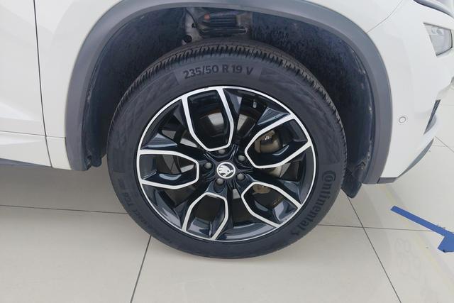 Skoda GT 2019 TSI 330 2 WD VI — фото 10