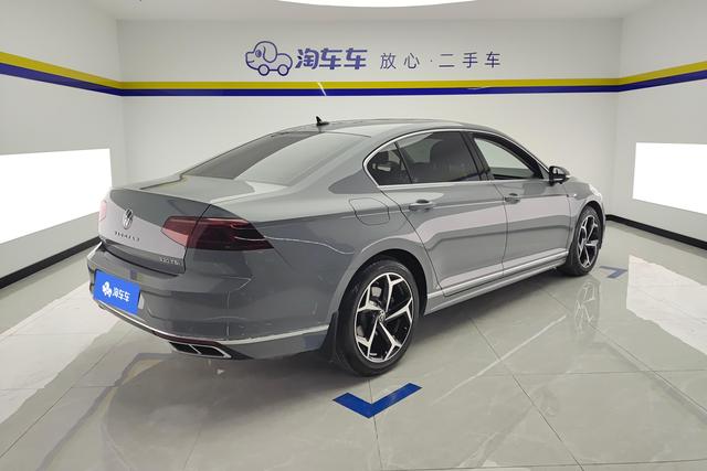 Volkswagen Magotan 2023 200 330 TSI DSGLuxury — фото 3