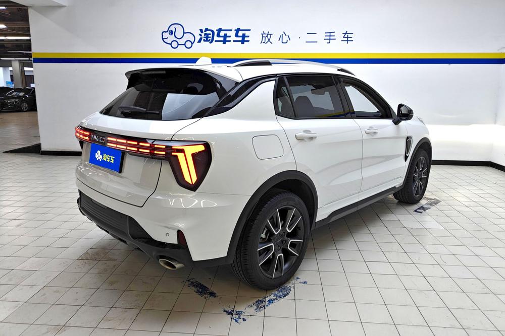 Lynk & Co 01, фото 3