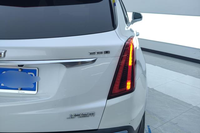 Cadillac XT5 2020 — фото 17