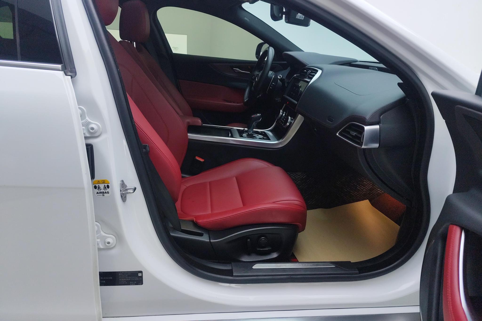 Jaguar XEL 2022 2.0T 250PS R-DYNAMIC S Sport