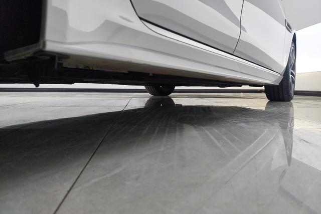 Jaguar XEL 2022 2.0 T 250 PS R-DYNAMIC S — фото 8