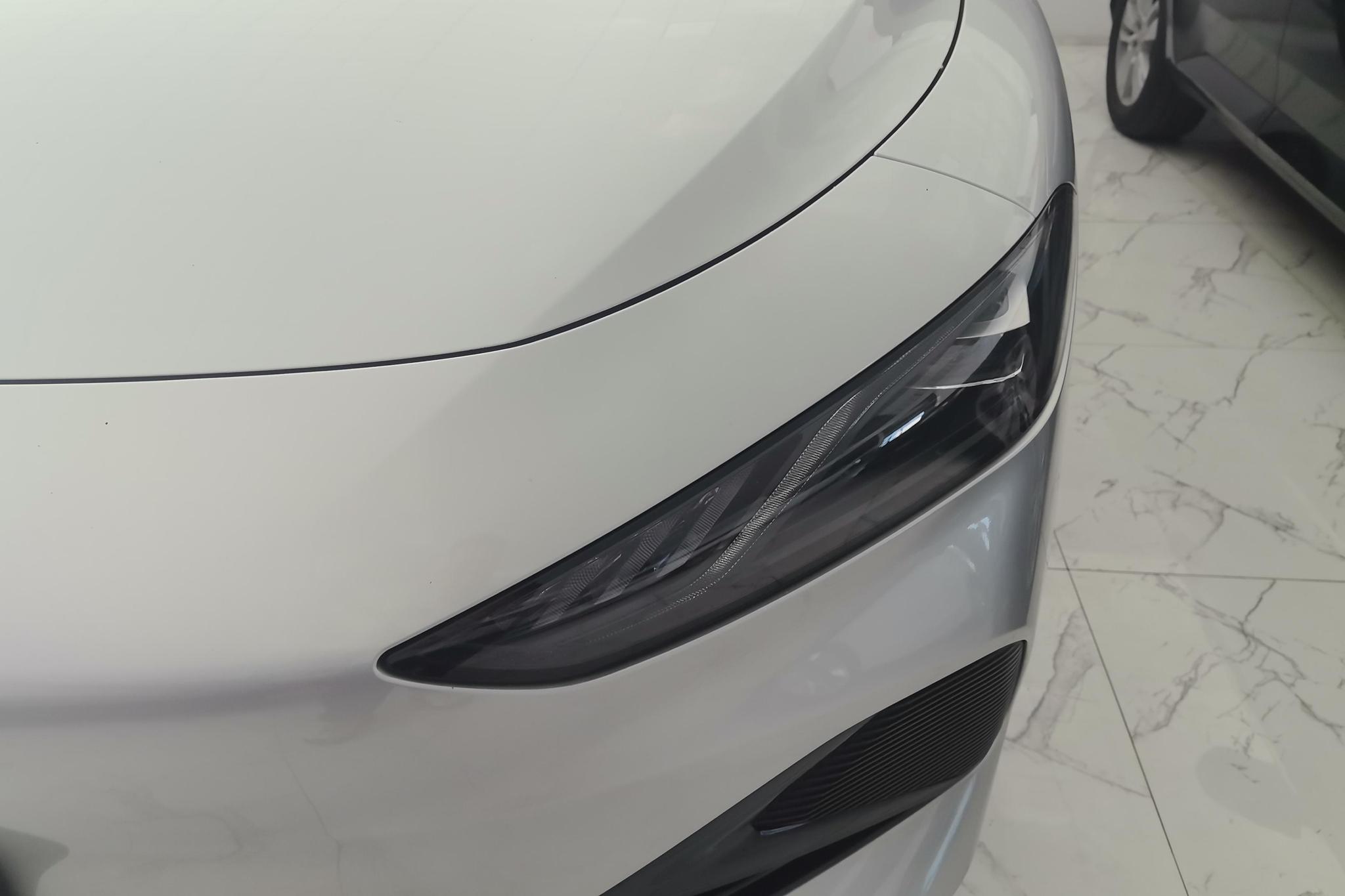 Roewe D7 DMH 2025 125 Champion