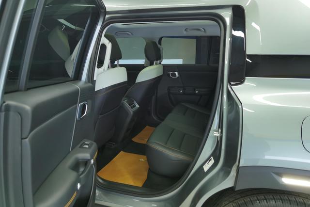 BAIC BJ30 2024 1.5 T DHT 4 WD — фото 15